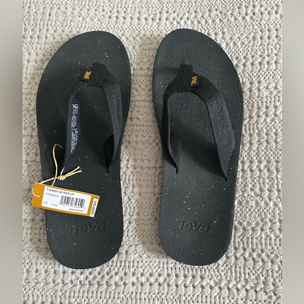 Men’s Teva Flip Flop Size 11, Black.
